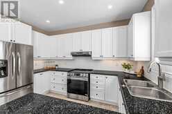 31 ROUTLEDGE DRIVE | Richmond Hill Ontario | Slide Image Fifteen