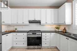 31 ROUTLEDGE DRIVE | Richmond Hill Ontario | Slide Image Sixteen