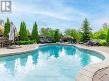 31 ROUTLEDGE DRIVE | Richmond Hill Ontario | Slide Image Two