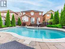 31 ROUTLEDGE DRIVE | Richmond Hill Ontario | Slide Image Thirty-eight