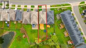 348 EQUESTRIAN WAY | Cambridge Ontario | Slide Image Three