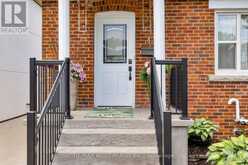 42 STEPHEN DRIVE | Toronto Ontario | Slide Image Four