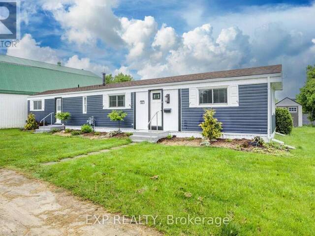 7 - 84 WELLINGTON STREET S Mapleton Ontario, N0G 1P0 - 2 Bedrooms Home For Sale