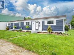 7 - 84 WELLINGTON STREET S Mapleton Ontario, N0G 1P0