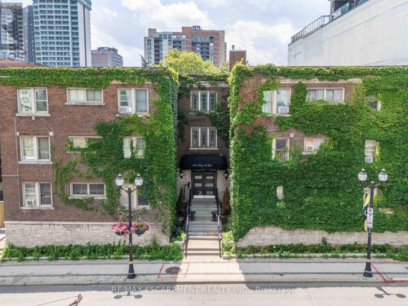 4 - 285 KING STREET W, Hamilton, Ontario L8P 1B2