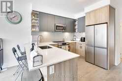 18 DEEP ROOTS TERRACE | Toronto Ontario | Slide Image Six