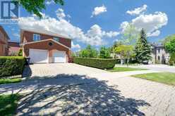 543 QUEENS DRIVE | Toronto Ontario | Slide Image Three