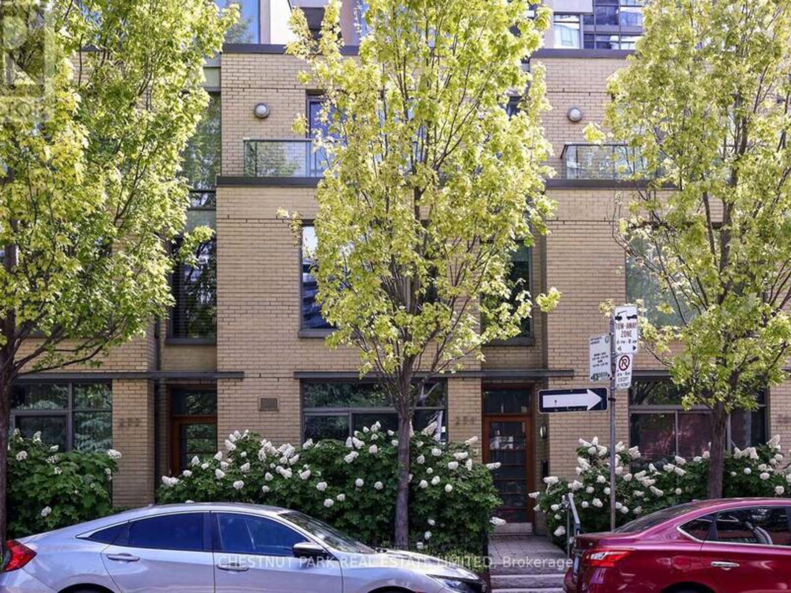 271 MUTUAL STREET, Toronto, Ontario M4Y 1X6