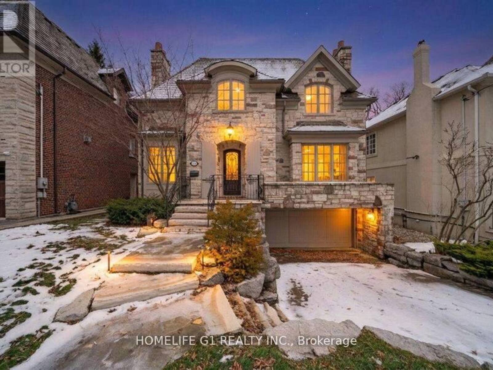 210 ST LEONARDS AVENUE, Toronto, Ontario M4N 1K7