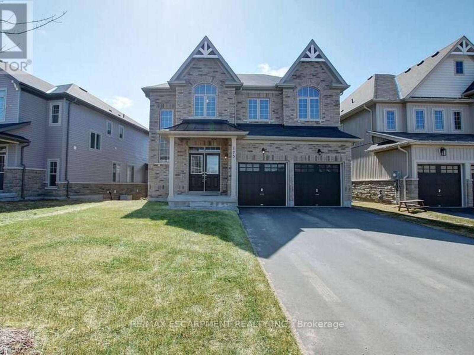 175 GOLD PARK GATE, Angus, Ontario L3W 0B4