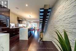 70 SUMMERHILL GARDENS | Toronto Ontario | Slide Image Eight