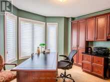68 ALANA DRIVE | Barrie Ontario | Slide Image Seven