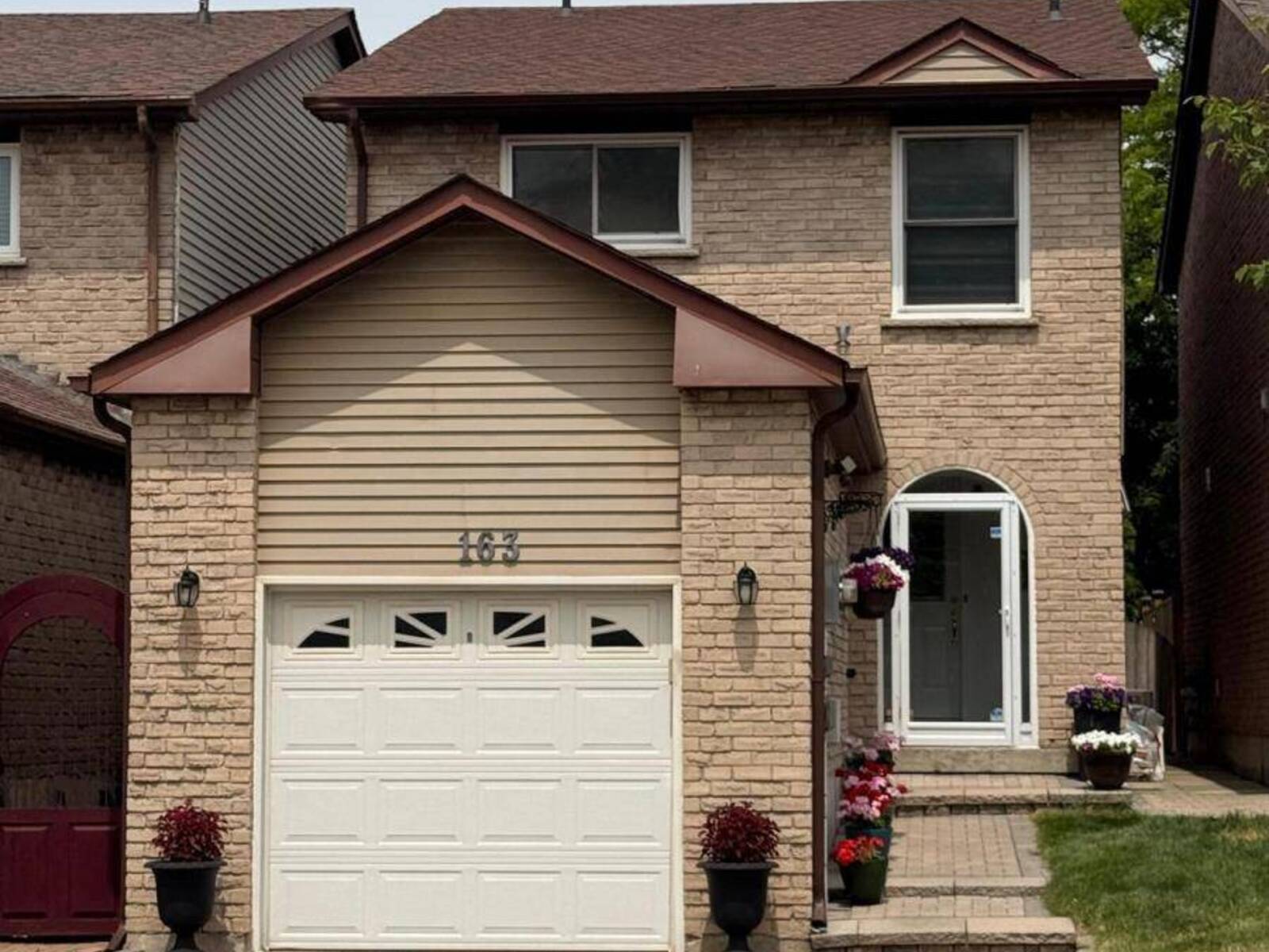 163 MABLEY CRESCENT, Vaughan, Ontario L4J 2Z7
