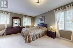 63 MISTLEFLOWER COURT | Richmond Hill Ontario | Slide Image Fourteen