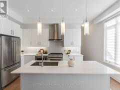 2 LOIS TORRANCE TRAIL Uxbridge Ontario, L9P 0R9