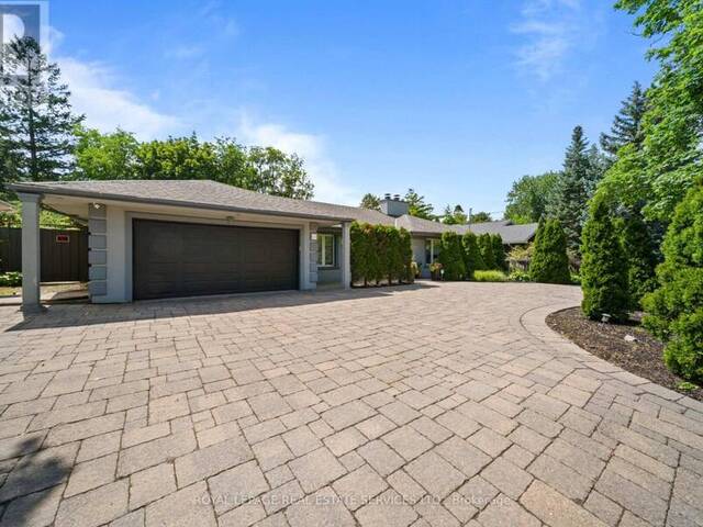 1592 ISLINGTON AVENUE Toronto Ontario, M9A 3M6 - 5 Bedrooms Home For Sale