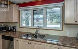 50 JUNO CRESCENT | Georgina Ontario | Slide Image Sixteen