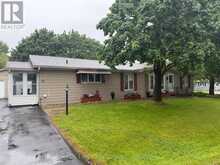 50 JUNO CRESCENT | Georgina Ontario | Slide Image Three