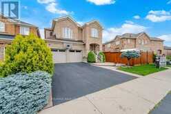 19 THORNBUSH BOULEVARD | Brampton Ontario | Slide Image Three