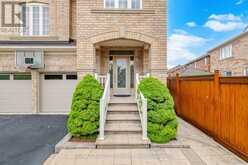 19 THORNBUSH BOULEVARD | Brampton Ontario | Slide Image Four