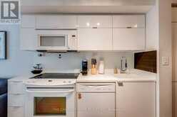 1605 - 21 ICEBOAT TERRACE | Toronto Ontario | Slide Image Twelve