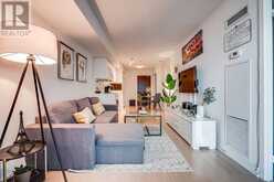 1605 - 21 ICEBOAT TERRACE | Toronto Ontario | Slide Image Five