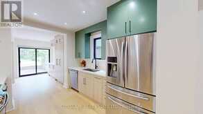25 OSWALD CRESCENT | Toronto Ontario | Slide Image Nine