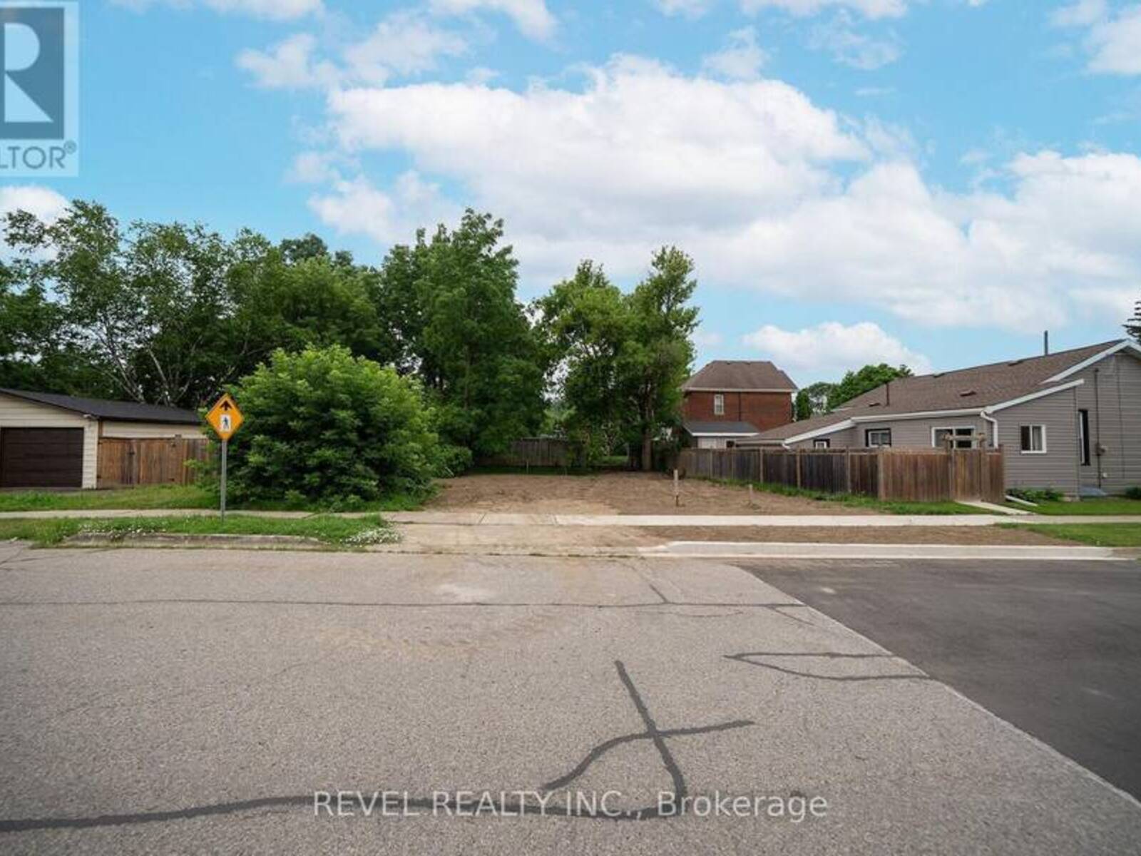 145 CATHARINE AVENUE, Brantford, Ontario N3T 1J1