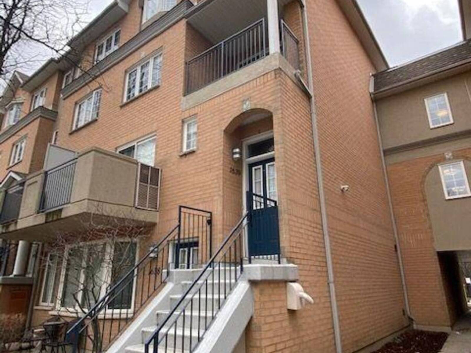 1639 - 28 SOMMERSET WAY, Toronto, Ontario M2N 6W7
