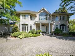 14 ALM COURT Aurora Ontario, L4G 6W7