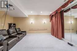 14 ALM COURT | Aurora Ontario | Slide Image Forty-nine