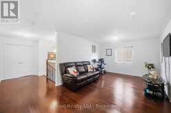 5 LEITH DRIVE | Bradford West Gwillimbury Ontario | Slide Image Nineteen