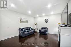 5 LEITH DRIVE | Bradford West Gwillimbury Ontario | Slide Image Nine