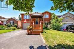 10 PALLING LANE | Barrie Ontario | Slide Image Four