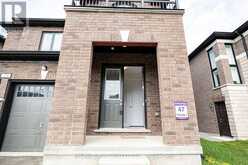 29 O'NEILL STREET | Lindsay Ontario | Slide Image Five
