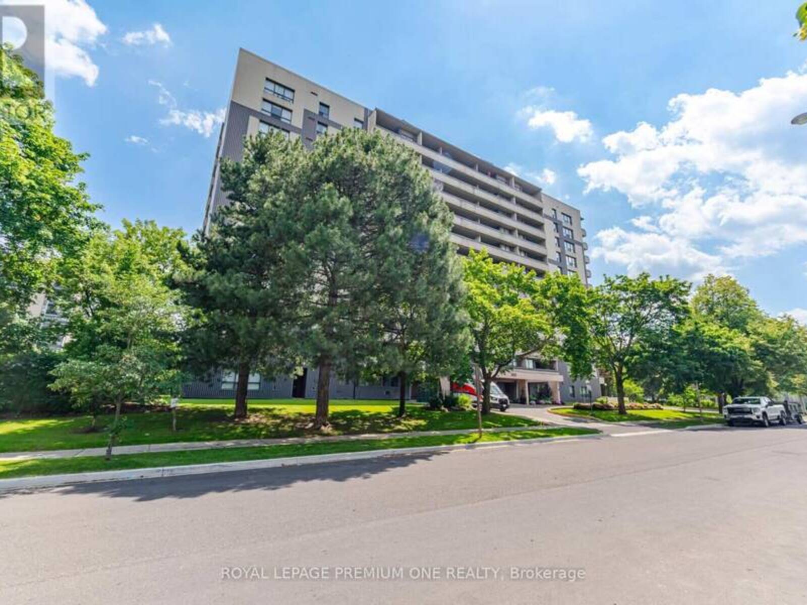 302 - 100 CANYON AVENUE, Toronto, Ontario M3H 5T9
