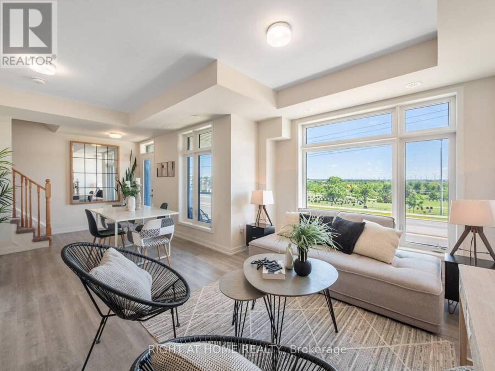 403 - 2550 CASTLEGATE CROSSING, Pickering, Ontario L1X 0H6