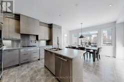 1135 CENOTAPH BOULEVARD | Newmarket Ontario | Slide Image Ten
