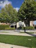1135 CENOTAPH BOULEVARD | Newmarket Ontario | Slide Image Five