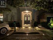 1135 CENOTAPH BOULEVARD | Newmarket Ontario | Slide Image Eight