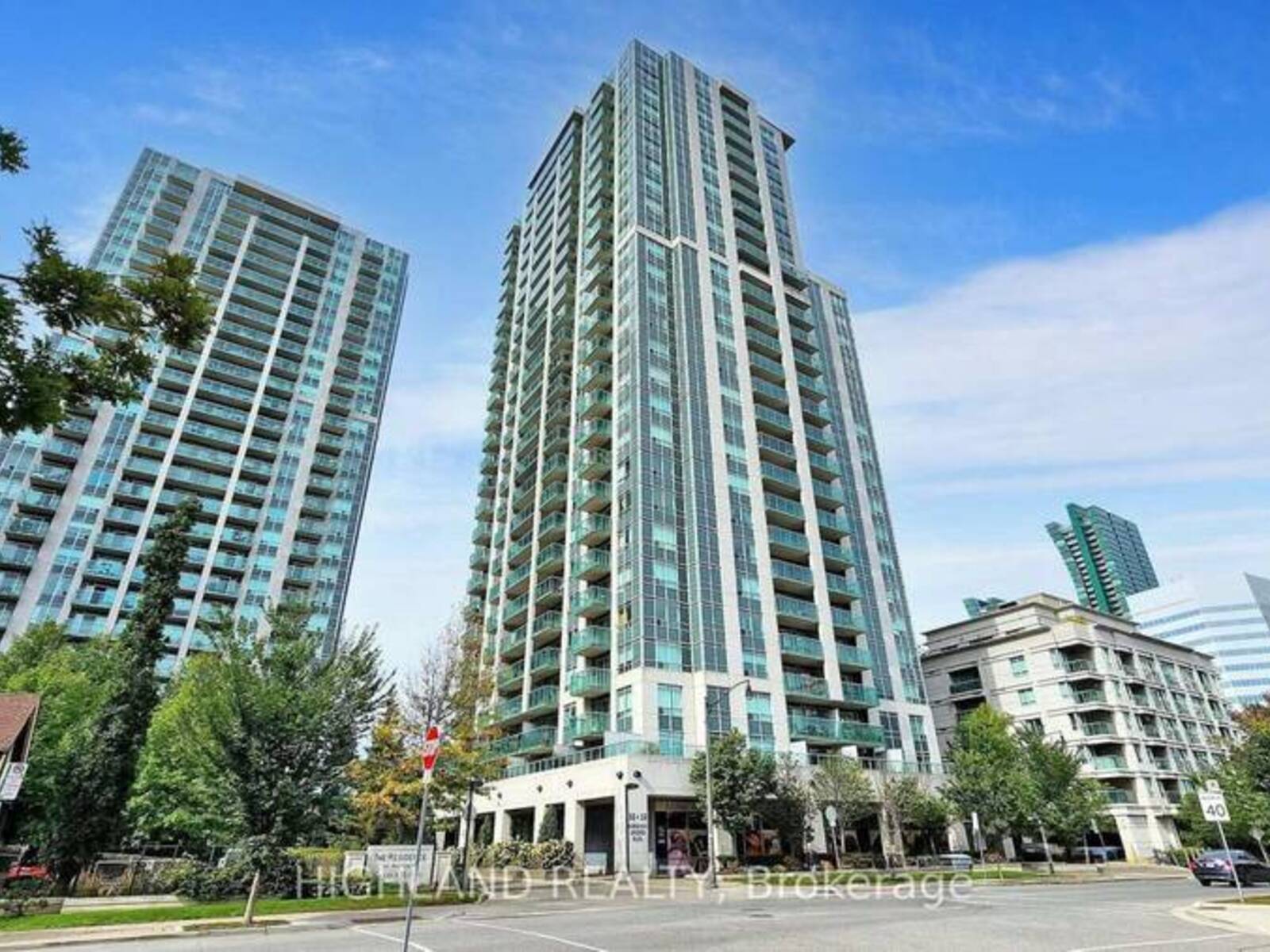 1002 - 18 HARRISON GARDEN, Toronto, Ontario M2N 7J7
