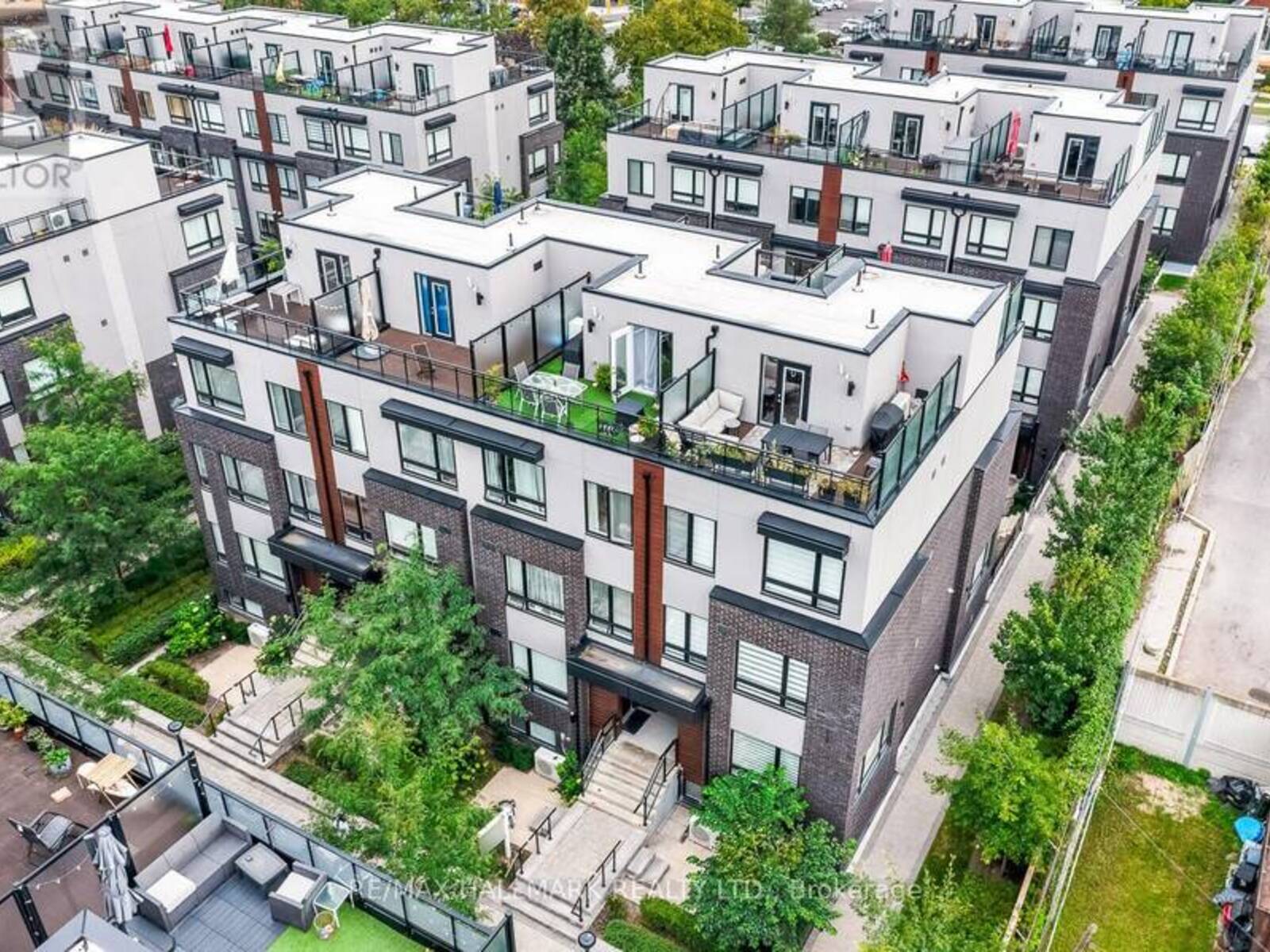 306 - 1120 BRIAR HILL AVENUE, Toronto, Ontario M6B 0A9