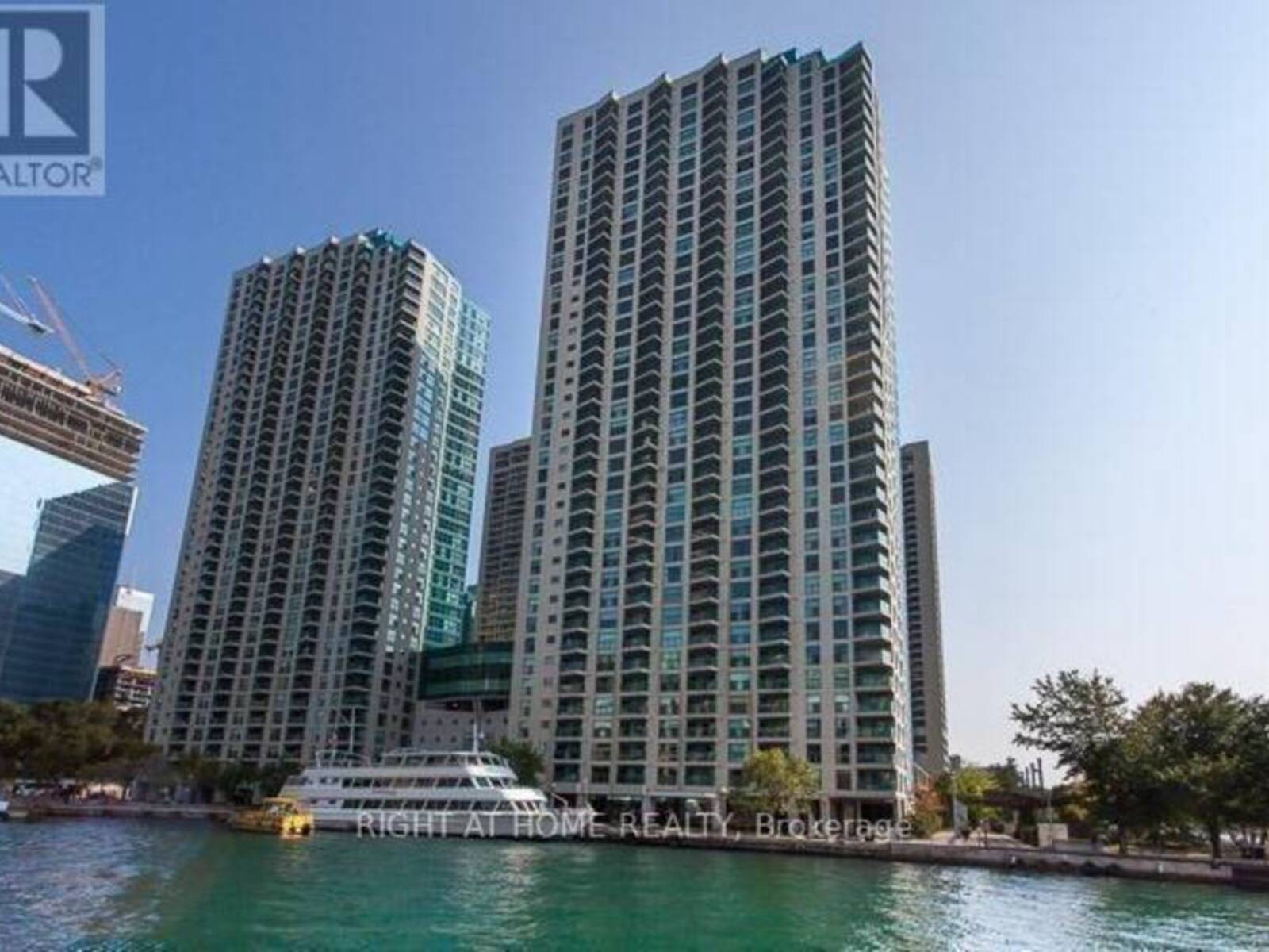 504 - 77 HARBOUR SQUARE, Toronto, Ontario M5J 2S2