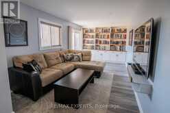 213 MELBOURNE DRIVE | Bradford West Gwillimbury Ontario | Slide Image Seven