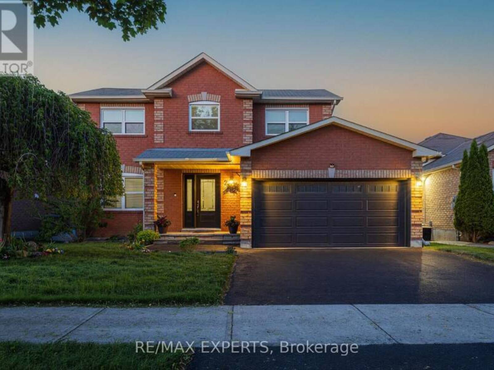 213 MELBOURNE DRIVE, Bradford West Gwillimbury, Ontario L3Z 2Y8