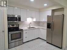 262 JOHN GARLAND BOULEVARD | Toronto Ontario | Slide Image Eight