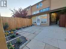 262 JOHN GARLAND BOULEVARD | Toronto Ontario | Slide Image Thirty-one