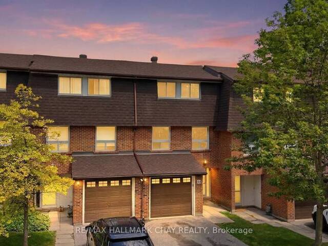 34-360 BLAKE STREET Barrie Ontario, L4M 1L3 - 3 Bedrooms Condo For Sale