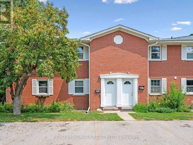 25 - 288 WESTCOURT PLACE Waterloo Ontario, N2L 2R7 - 4 Bedrooms Condo For Sale
