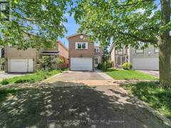 10 PARK LANE CIRCLE Richmond Hill Ontario, L4C 6S8